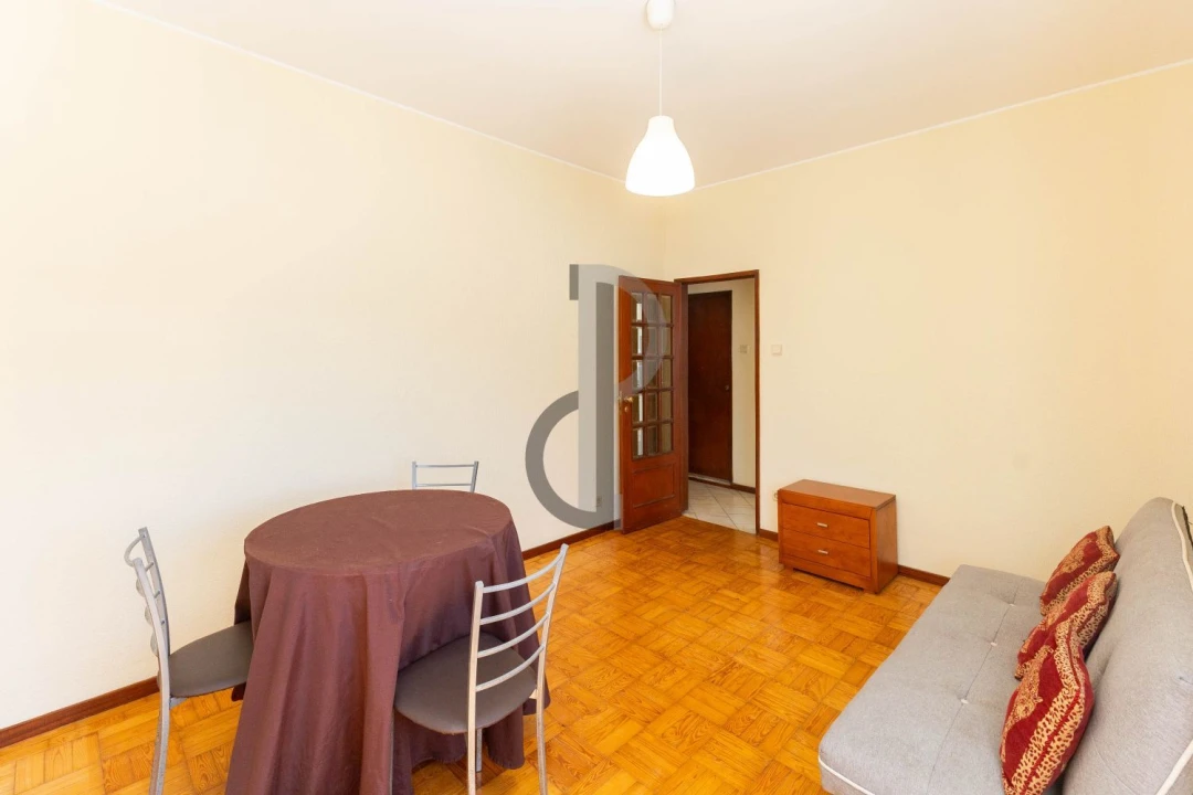 Apartamento T2 para Venda em Ramalde Foto 10