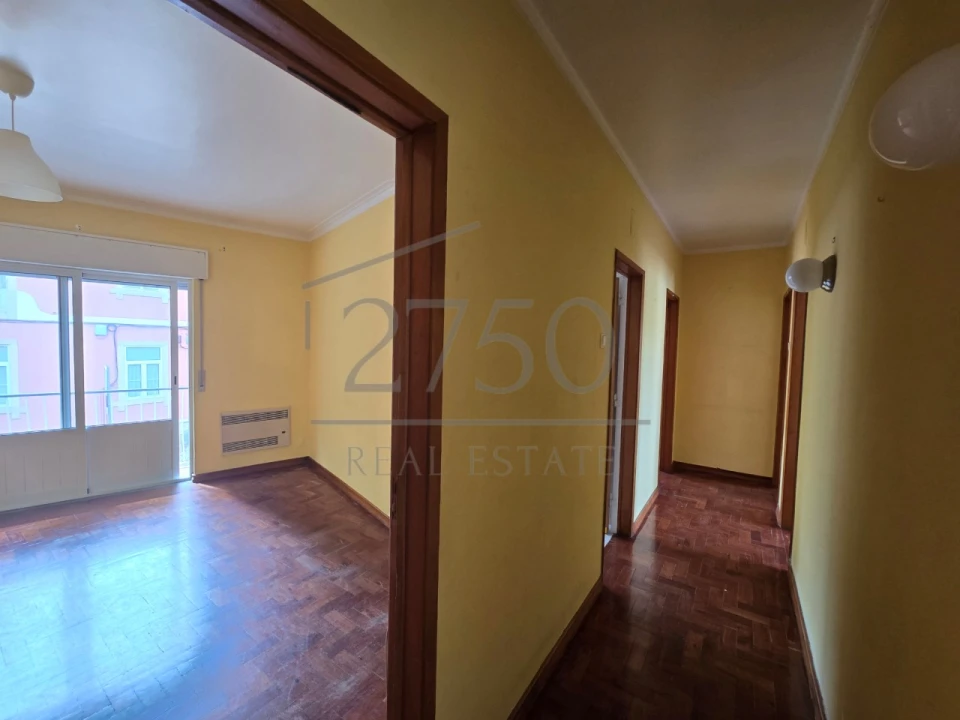 Apartamento T3 para Venda em Carcavelos e Parede Foto 7