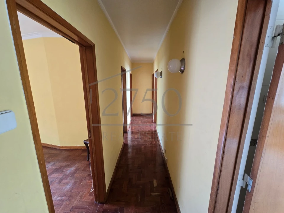 Apartamento T3 para Venda em Carcavelos e Parede Foto 14