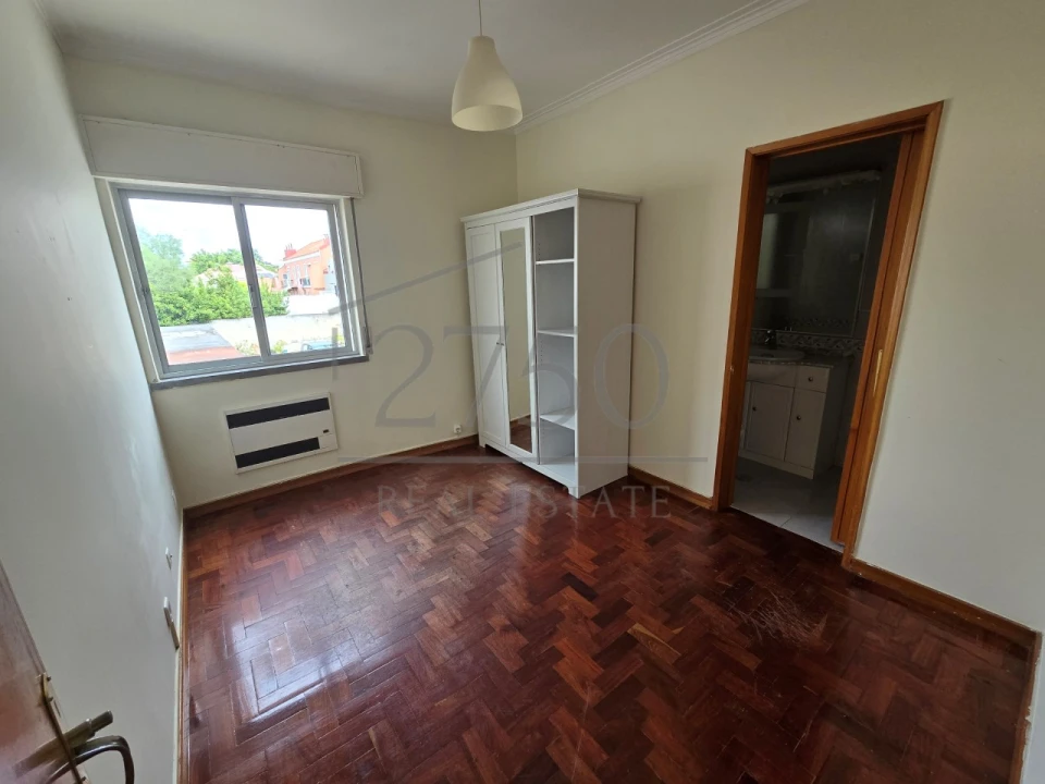Apartamento T3 para Venda em Carcavelos e Parede Foto 15
