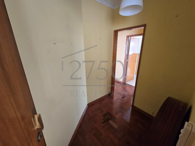 Apartamento T3 para Venda em Carcavelos e Parede Foto 3