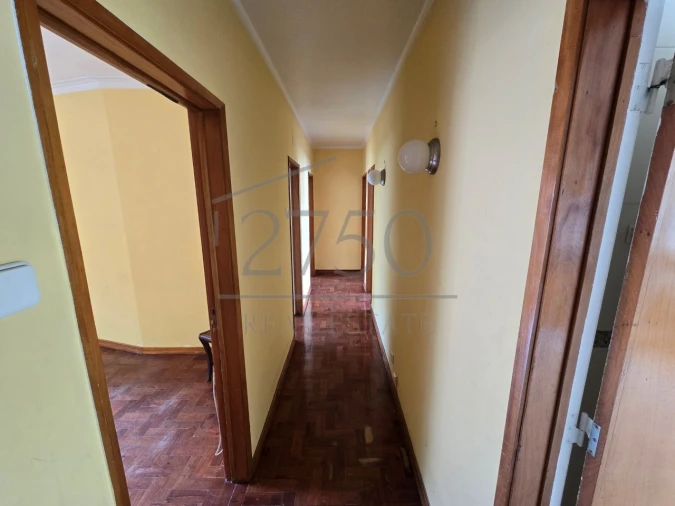 Apartamento T3 para Venda em Carcavelos e Parede Foto 14