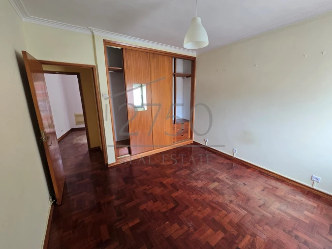 Apartamento T3 para Venda em Carcavelos e Parede Foto 18