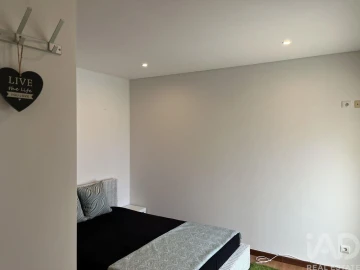 Apartamento T2 para Arrendamento em Lourinhã e Atalaia