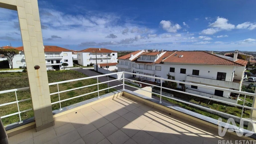 Apartamento T2 para Arrendamento em Lourinhã e Atalaia Foto 23