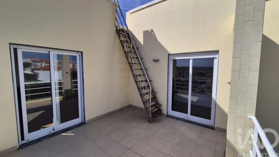 Apartamento T2 para Arrendamento em Lourinhã e Atalaia Foto 22