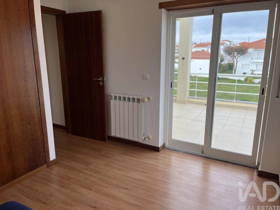 Apartamento T2 para Arrendamento em Lourinhã e Atalaia Foto 16