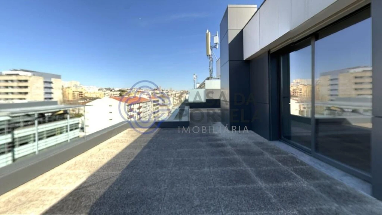 Apartamento T4 para Venda em Cedofeita, Santo Ildefonso, Sé, Miragaia, São Nicolau e Vitória Foto 2