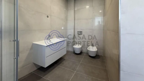 Apartamento T4 para Venda em Cedofeita, Santo Ildefonso, Sé, Miragaia, São Nicolau e Vitória