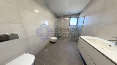 Apartamento T4 para Venda em Cedofeita, Santo Ildefonso, Sé, Miragaia, São Nicolau e Vitória