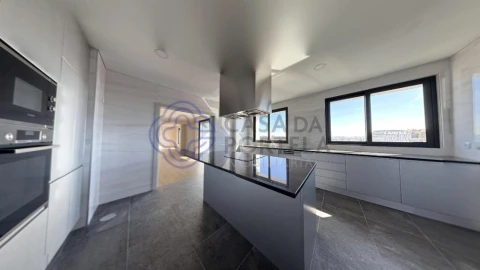 Apartamento T4 para Venda em Cedofeita, Santo Ildefonso, Sé, Miragaia, São Nicolau e Vitória