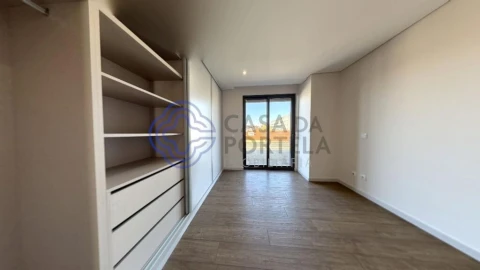 Apartamento T4 para Venda em Cedofeita, Santo Ildefonso, Sé, Miragaia, São Nicolau e Vitória