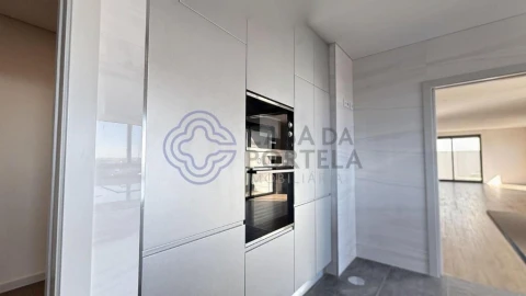 Apartamento T4 para Venda em Cedofeita, Santo Ildefonso, Sé, Miragaia, São Nicolau e Vitória
