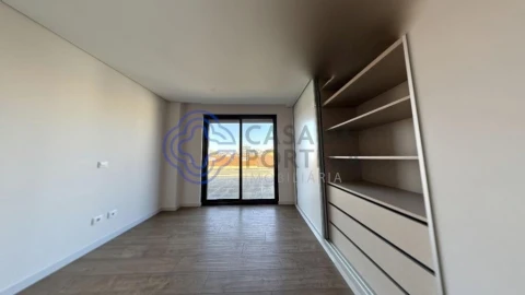 Apartamento T4 para Venda em Cedofeita, Santo Ildefonso, Sé, Miragaia, São Nicolau e Vitória