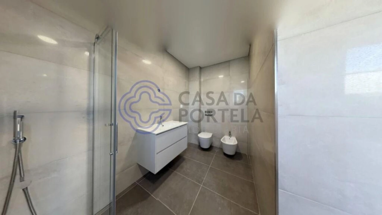 Apartamento T4 para Venda em Cedofeita, Santo Ildefonso, Sé, Miragaia, São Nicolau e Vitória Foto 30