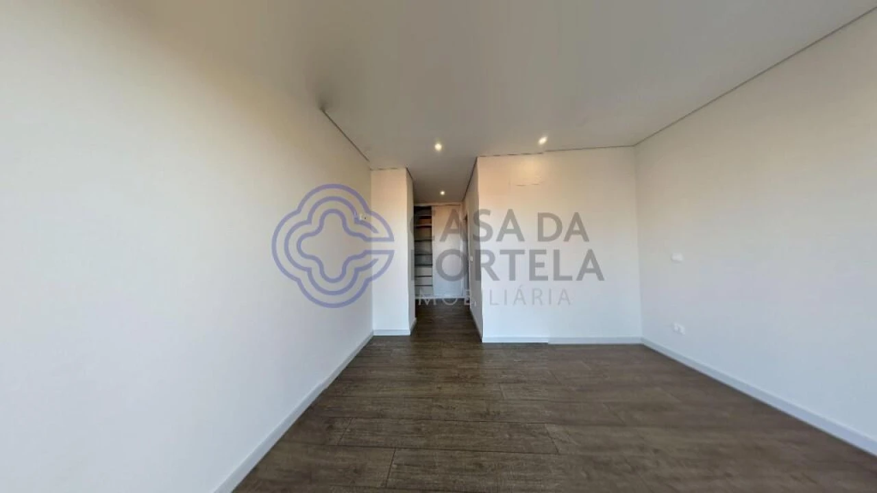 Apartamento T4 para Venda em Cedofeita, Santo Ildefonso, Sé, Miragaia, São Nicolau e Vitória Foto 31