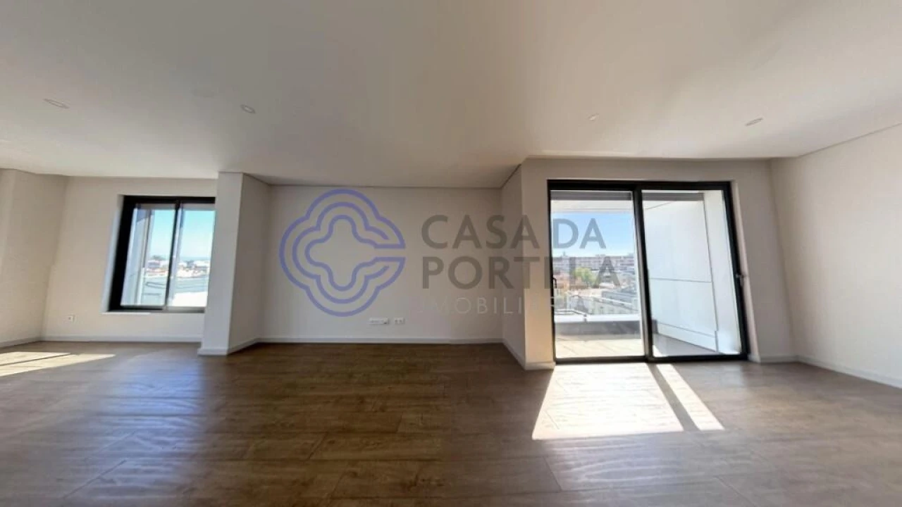 Apartamento T4 para Venda em Cedofeita, Santo Ildefonso, Sé, Miragaia, São Nicolau e Vitória Foto 13