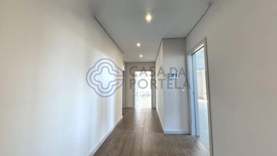 Apartamento T4 para Venda em Cedofeita, Santo Ildefonso, Sé, Miragaia, São Nicolau e Vitória Foto 5