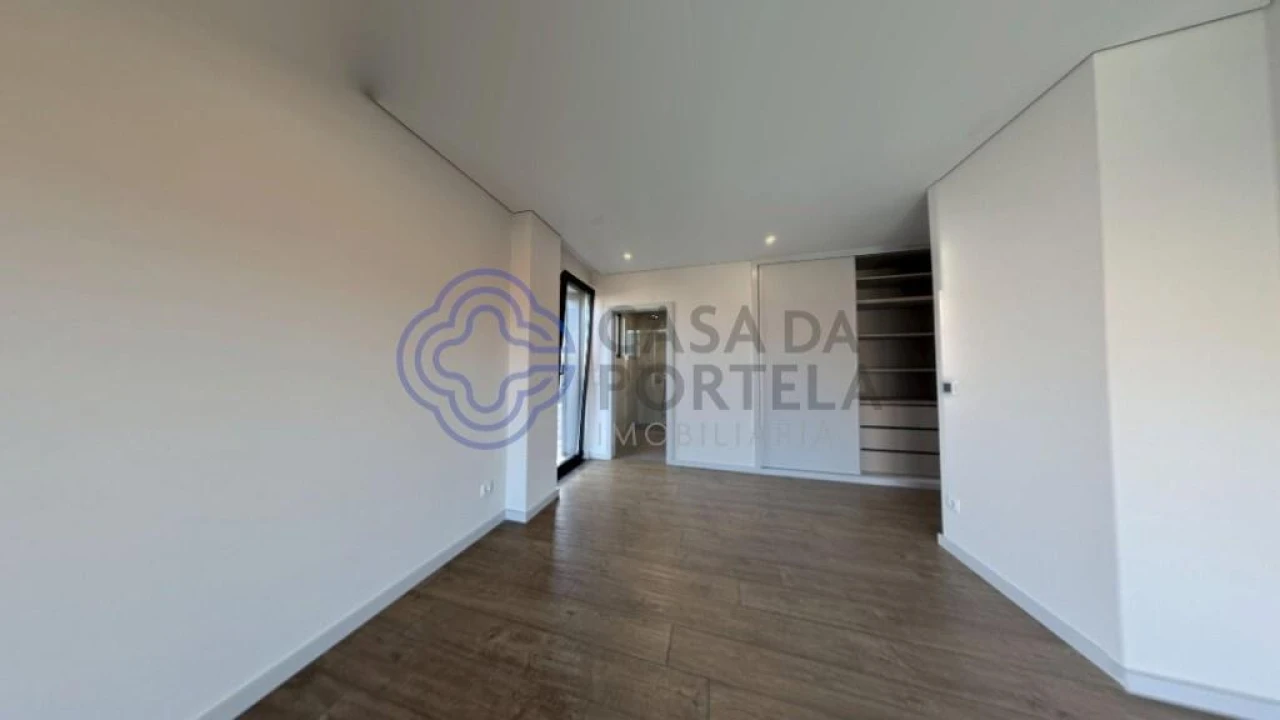 Apartamento T4 para Venda em Cedofeita, Santo Ildefonso, Sé, Miragaia, São Nicolau e Vitória Foto 25