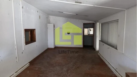 Armazém para Venda em Trancoso (São Pedro e Santa Maria) e Souto Maior