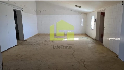 Armazém para Venda em Trancoso (São Pedro e Santa Maria) e Souto Maior