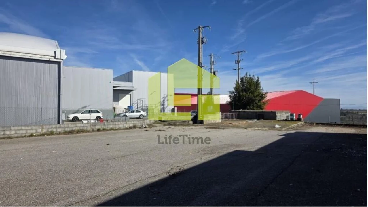 Armazém para Venda em Trancoso (São Pedro e Santa Maria) e Souto Maior Foto 1