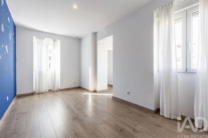 Moradia T4 para Arrendamento em Agualva e Mira-Sintra