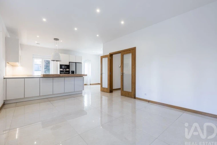 Moradia T4 para Arrendamento em Agualva e Mira-Sintra Foto 6