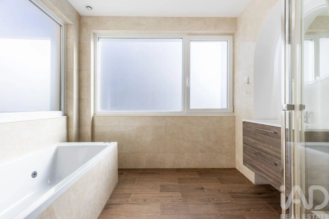 Moradia T4 para Arrendamento em Agualva e Mira-Sintra Foto 21