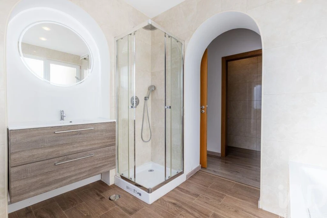 Moradia T4 para Arrendamento em Agualva e Mira-Sintra Foto 23