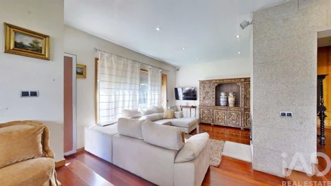 Moradia T5 para Venda em São Vitor (Braga)