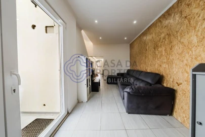 Moradia T3 para Venda em A dos Negros