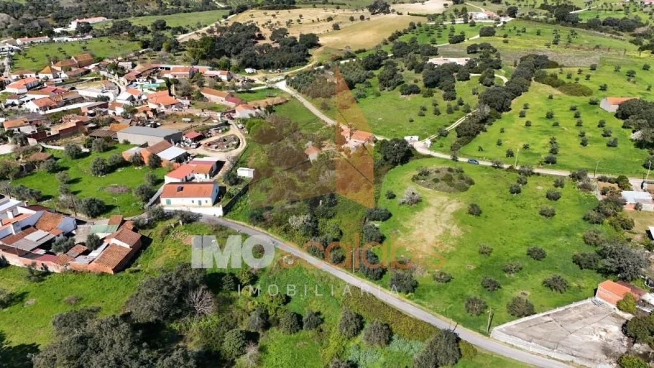 Moradia T1 para Venda em Achete, Azoia de Baixo e Póvoa de Santarém Foto 5