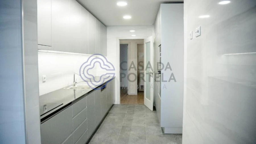 Apartamento T3 para Venda em Cedofeita, Santo Ildefonso, Sé, Miragaia, São Nicolau e Vitória Foto 9