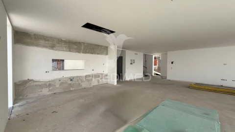 Moradia T3 para Venda em Santo Antonio