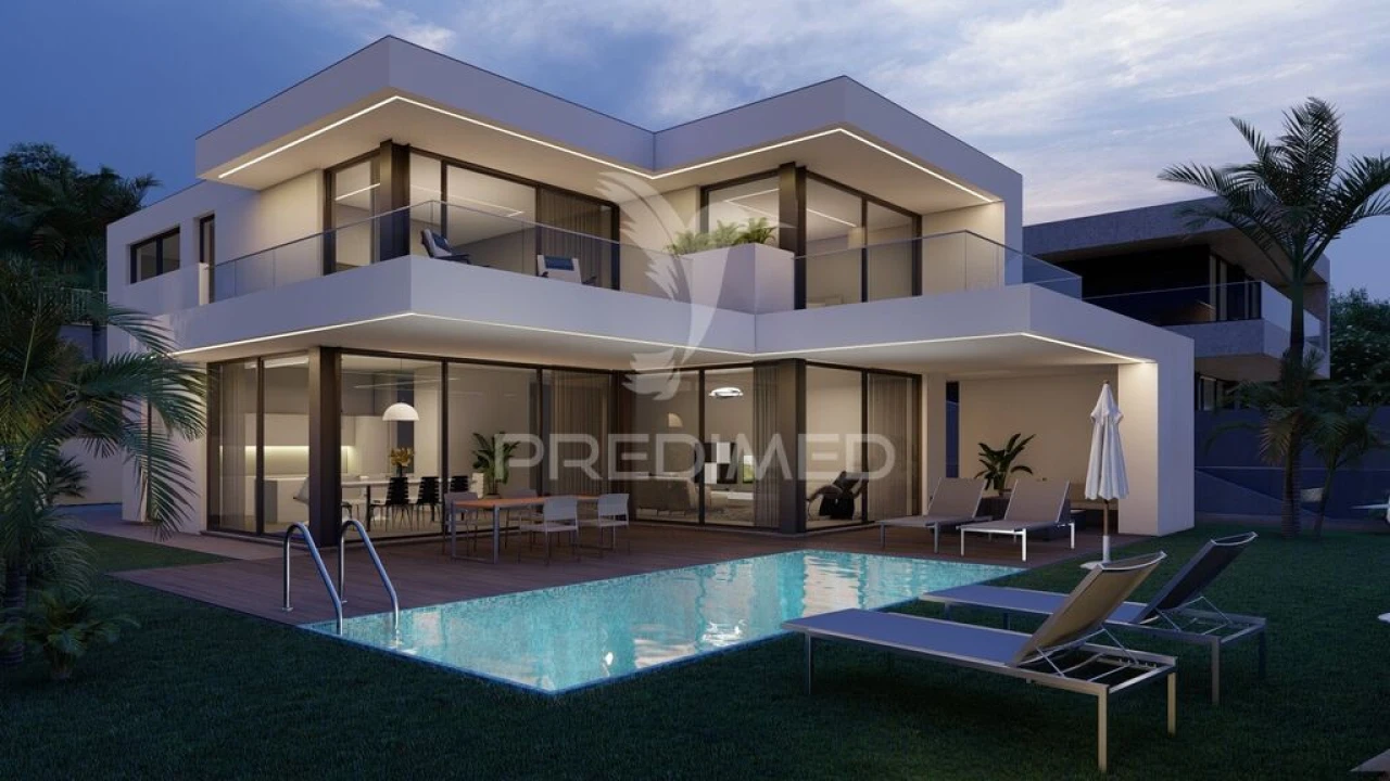 Moradia T3 para Venda em Santo Antonio Foto 1