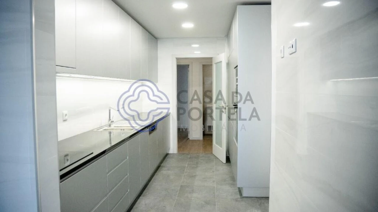 Apartamento T3 para Venda em Cedofeita, Santo Ildefonso, Sé, Miragaia, São Nicolau e Vitória Foto 9
