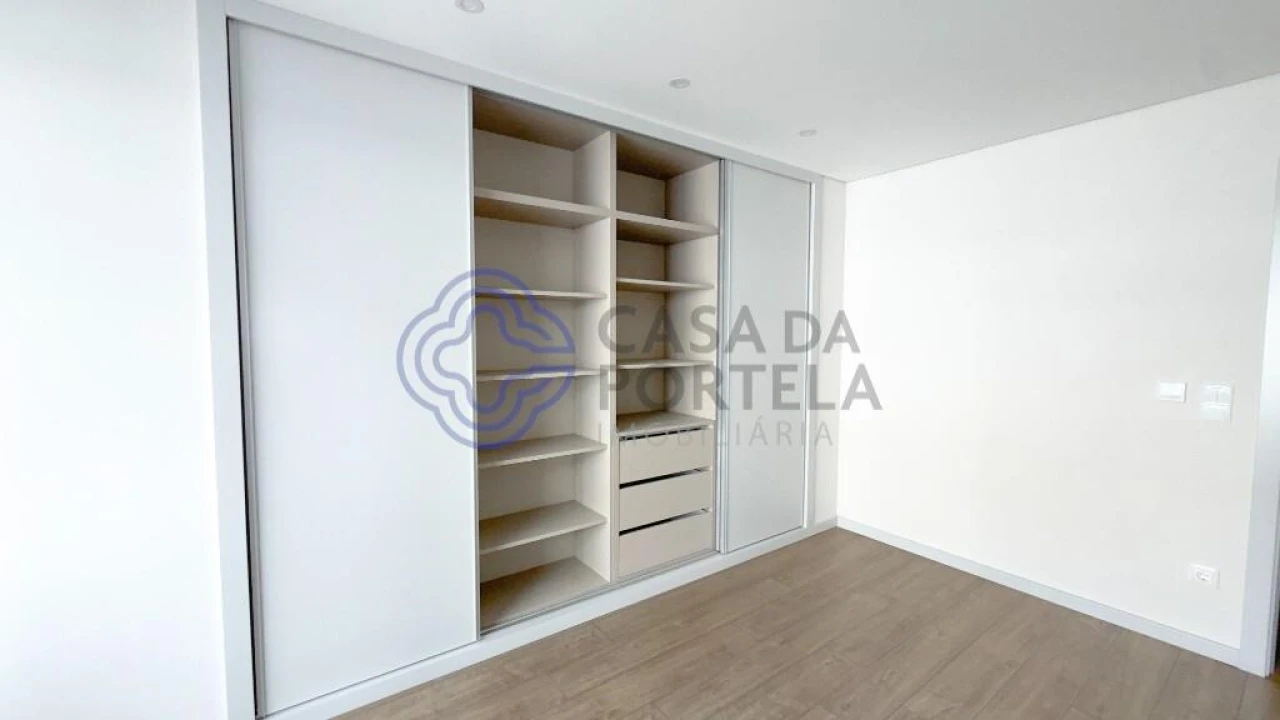Apartamento T3 para Venda em Cedofeita, Santo Ildefonso, Sé, Miragaia, São Nicolau e Vitória Foto 22