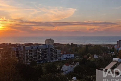 Apartamento T4 para Venda em Anta e Guetim