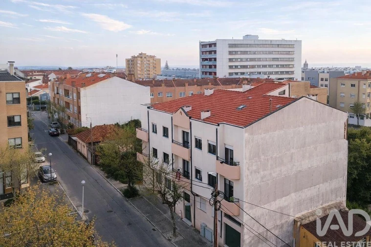 Apartamento T4 para Venda em Anta e Guetim Foto 13