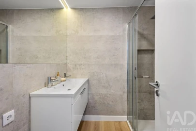 Apartamento T3 para Venda em A dos Cunhados e Maceira