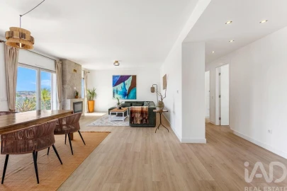 Apartamento T3 para Venda em A dos Cunhados e Maceira