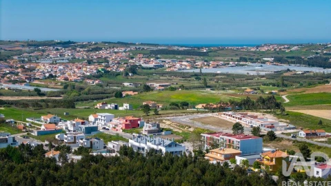 Apartamento T3 para Venda em A dos Cunhados e Maceira