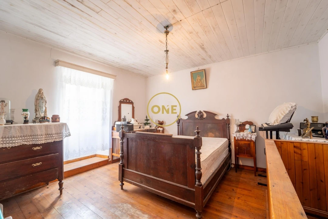 Moradia T2 para Venda em Fenais da Luz Foto 16