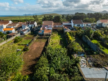 Moradia T2 para Venda em Fenais da Luz