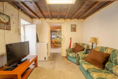 Moradia T2 para Venda em Fenais da Luz