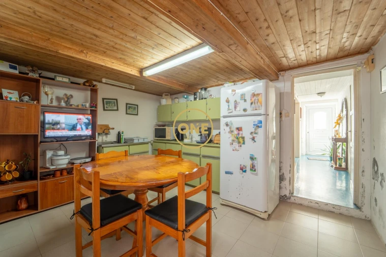 Moradia T2 para Venda em Fenais da Luz Foto 5