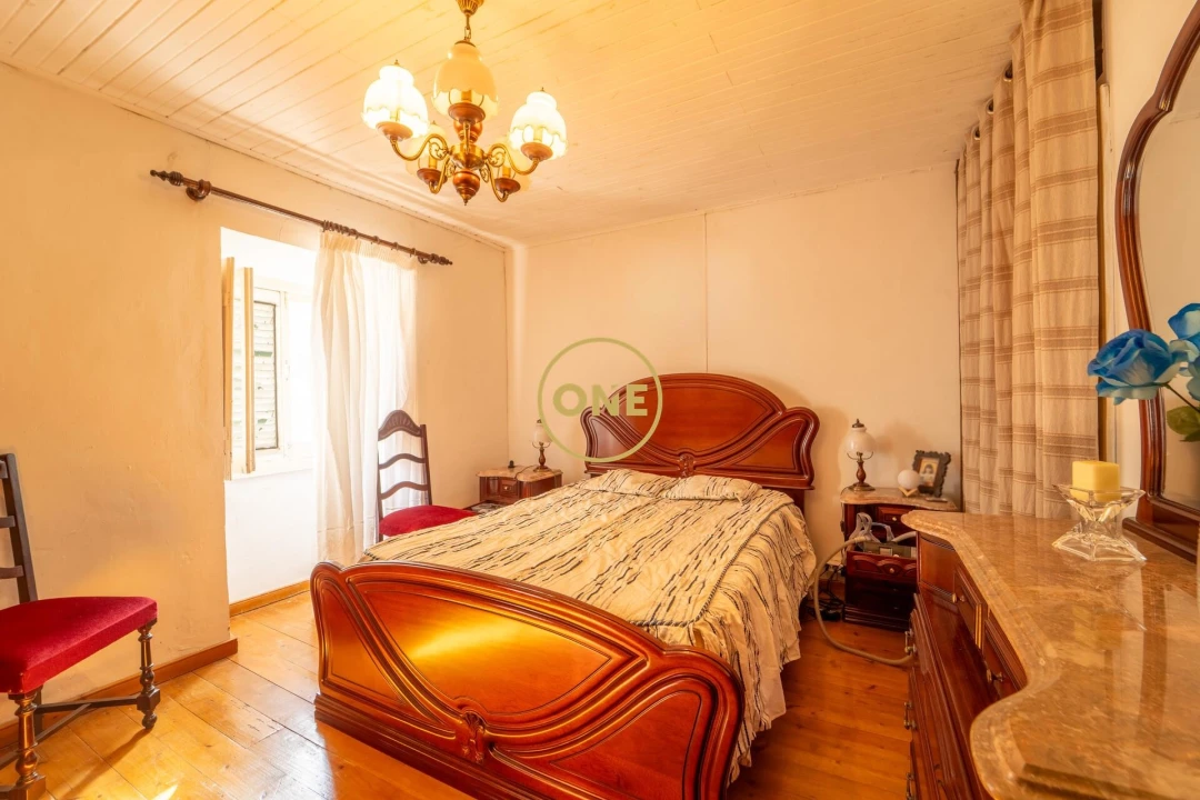 Moradia T2 para Venda em Fenais da Luz Foto 12