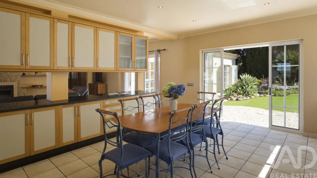 Moradia T4 para Venda em Alvor Foto 8