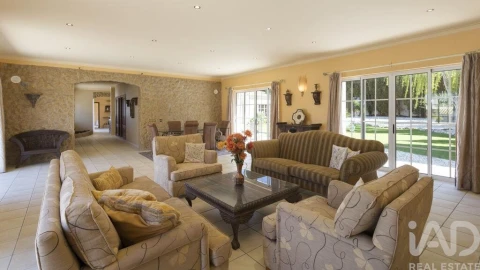 Moradia T4 para Venda em Alvor